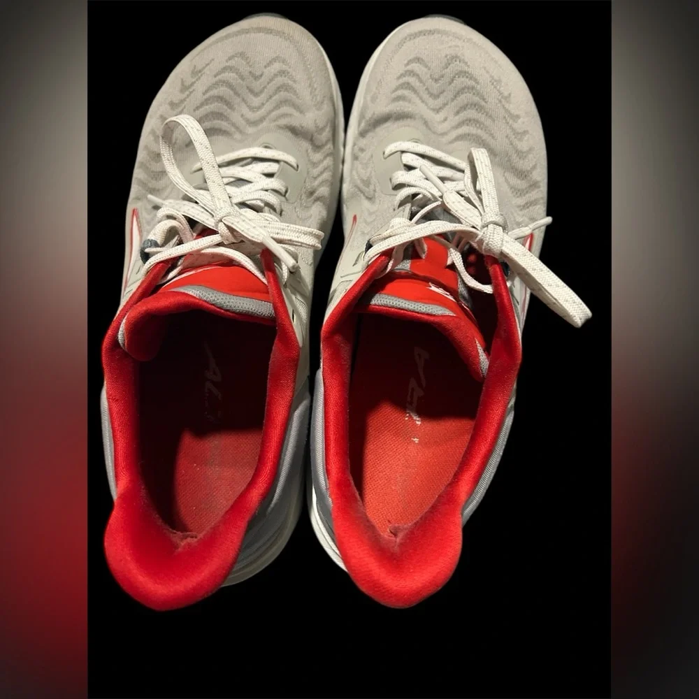 Men's Altra running Shoes in Gray and red
